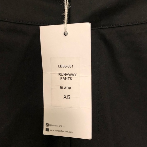 Lioness Runaway Pants Ruffle Hem Black New XS - Picture 4 of 10